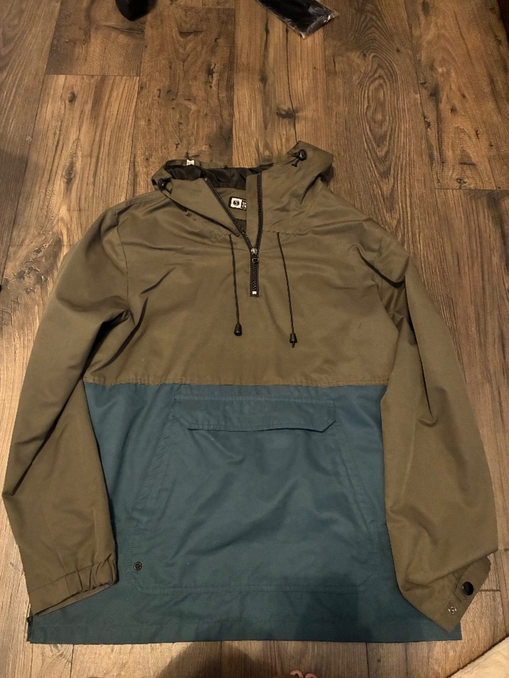 Salty Crew windbreaker